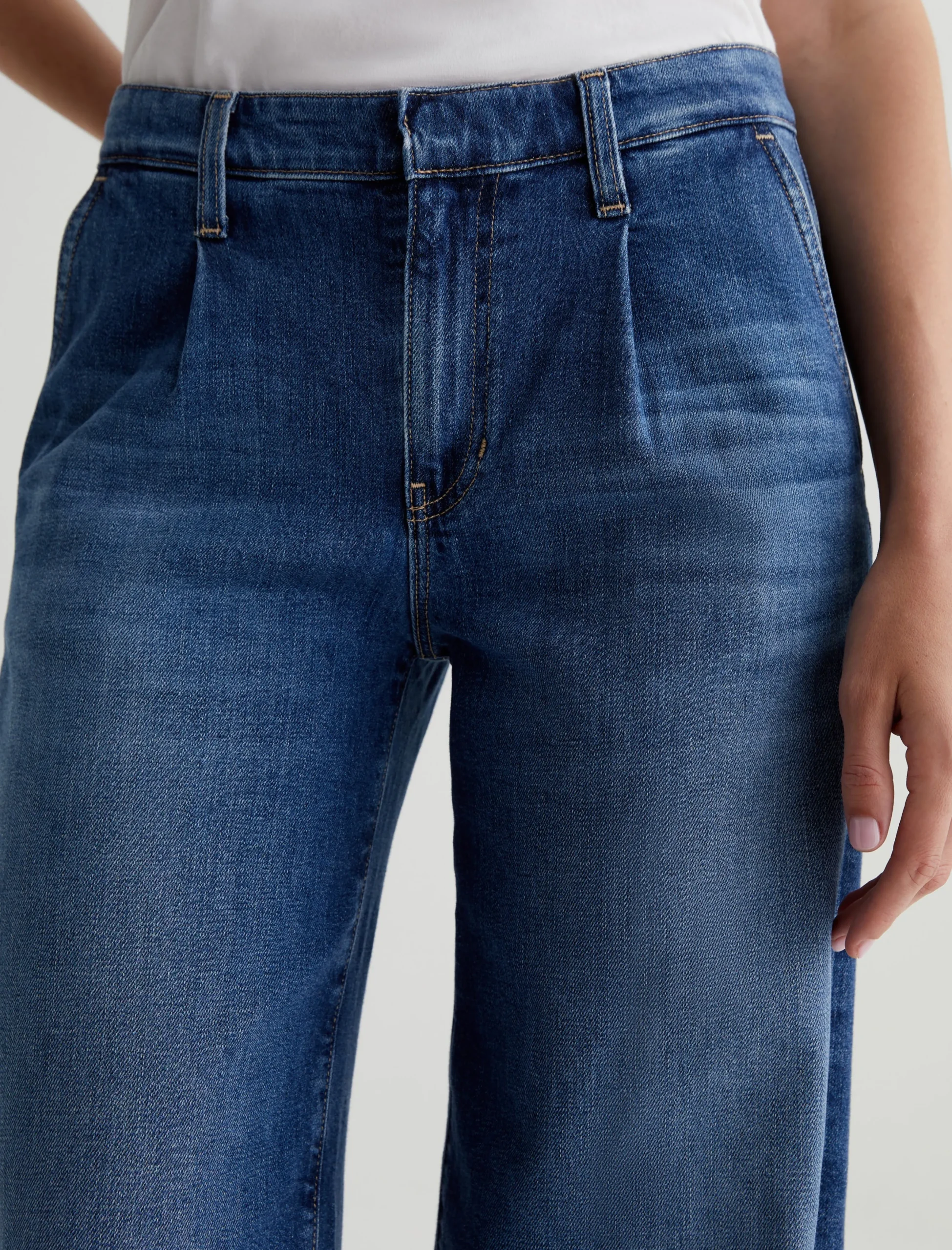 Women AG Jeans Pleated Stella