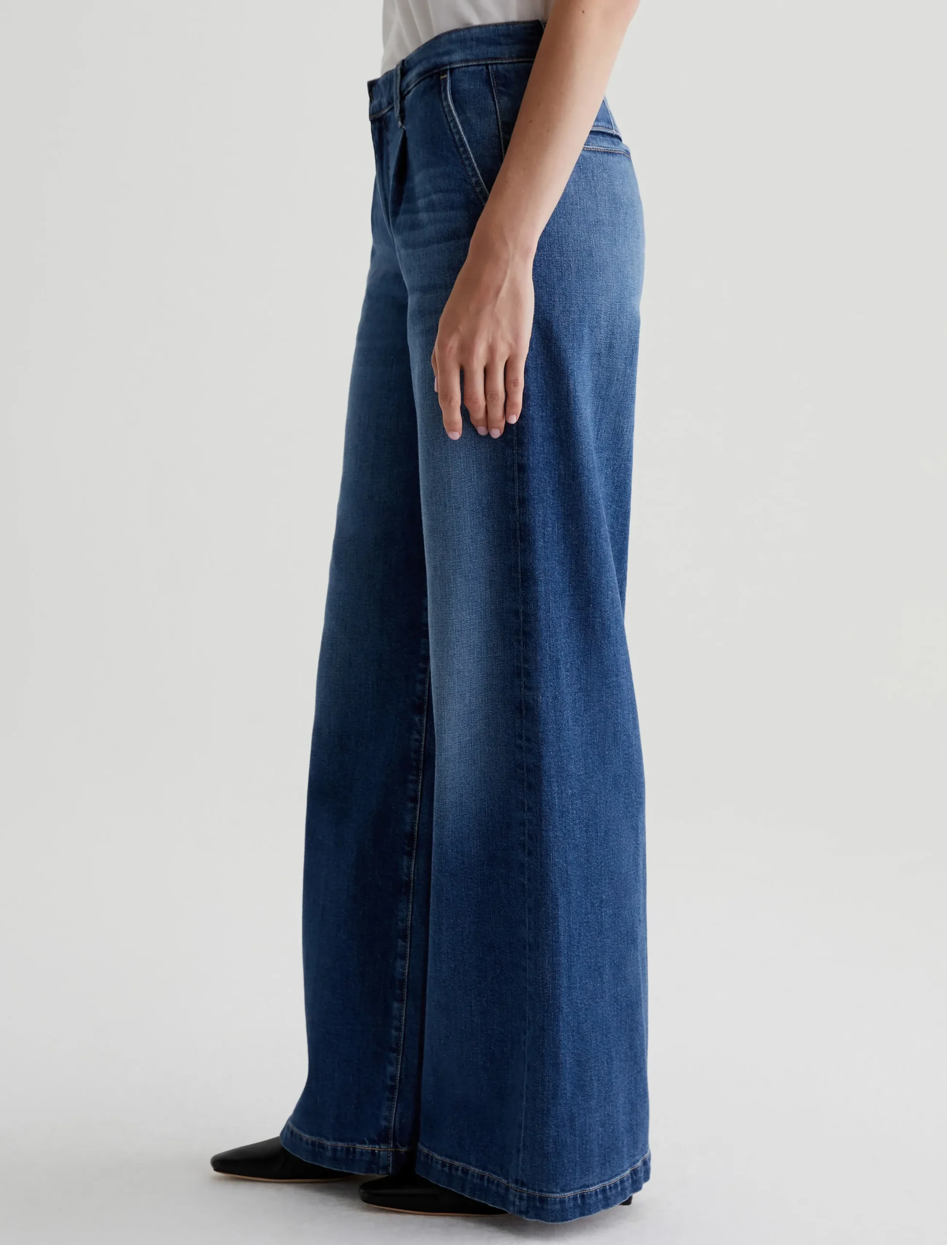 Women AG Jeans Pleated Stella