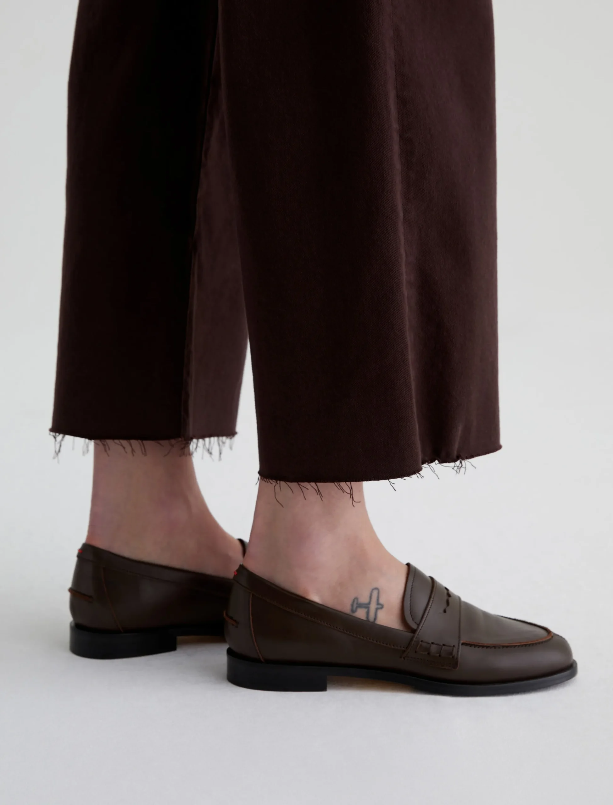 Women AG Jeans Saige Wide Leg Crop