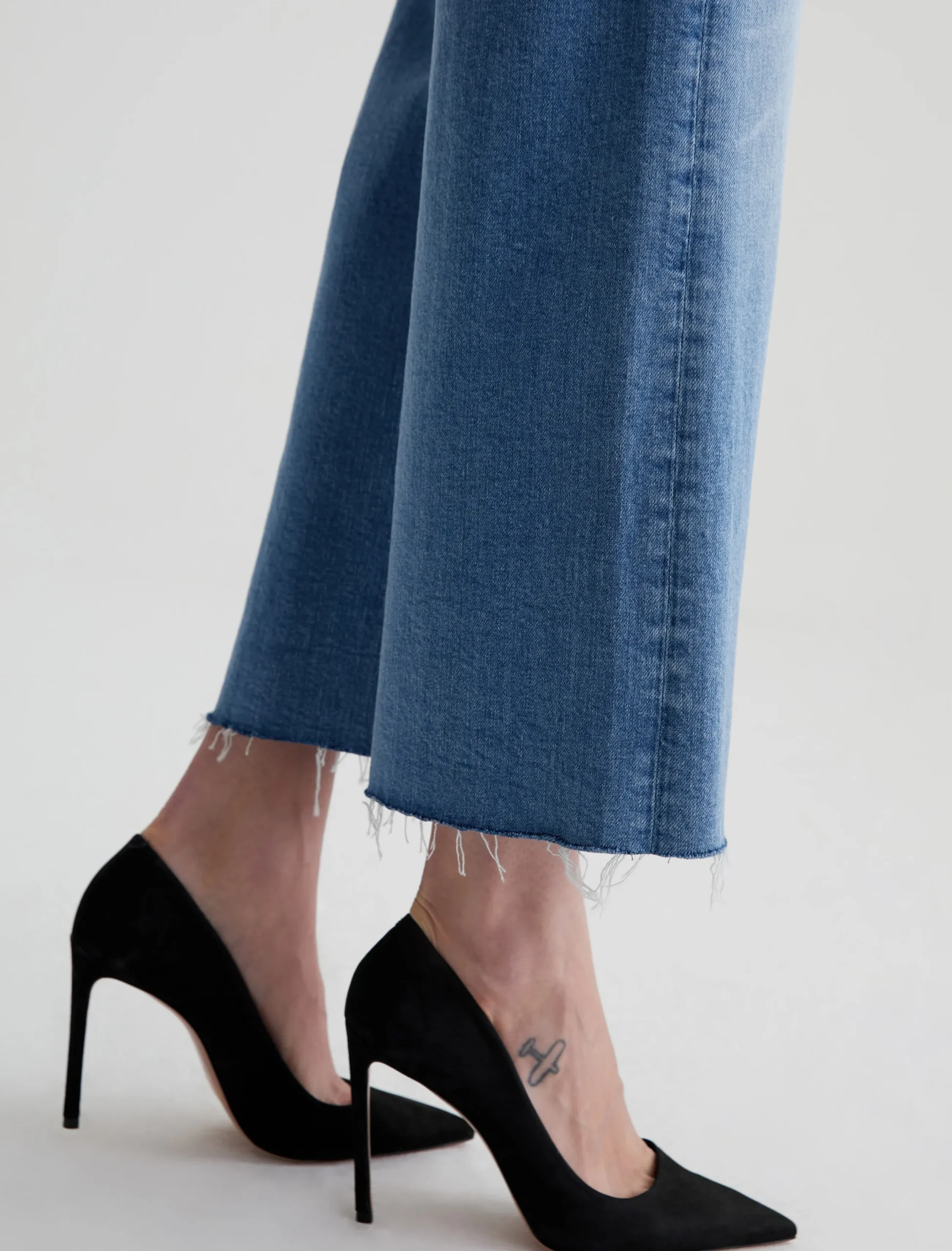 Women AG Jeans Saige Wide Leg Crop